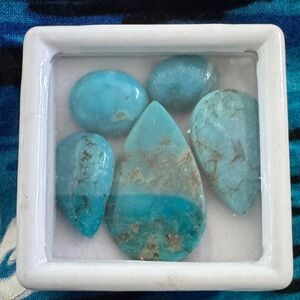 12.40 carats Turquoise loose Gemstone Set $40